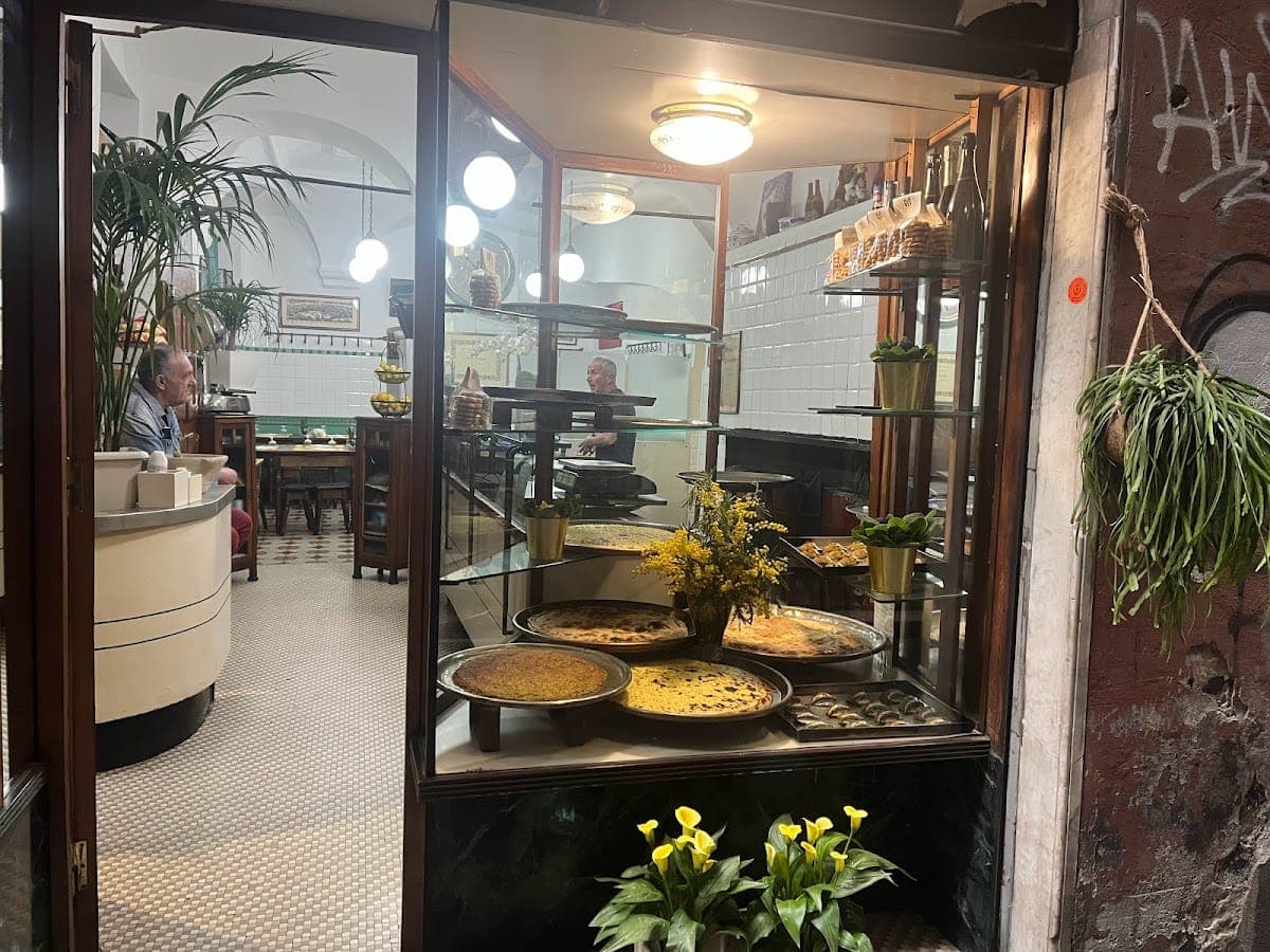 Trattoria Sà Pesta (caruggi institution since 1889)