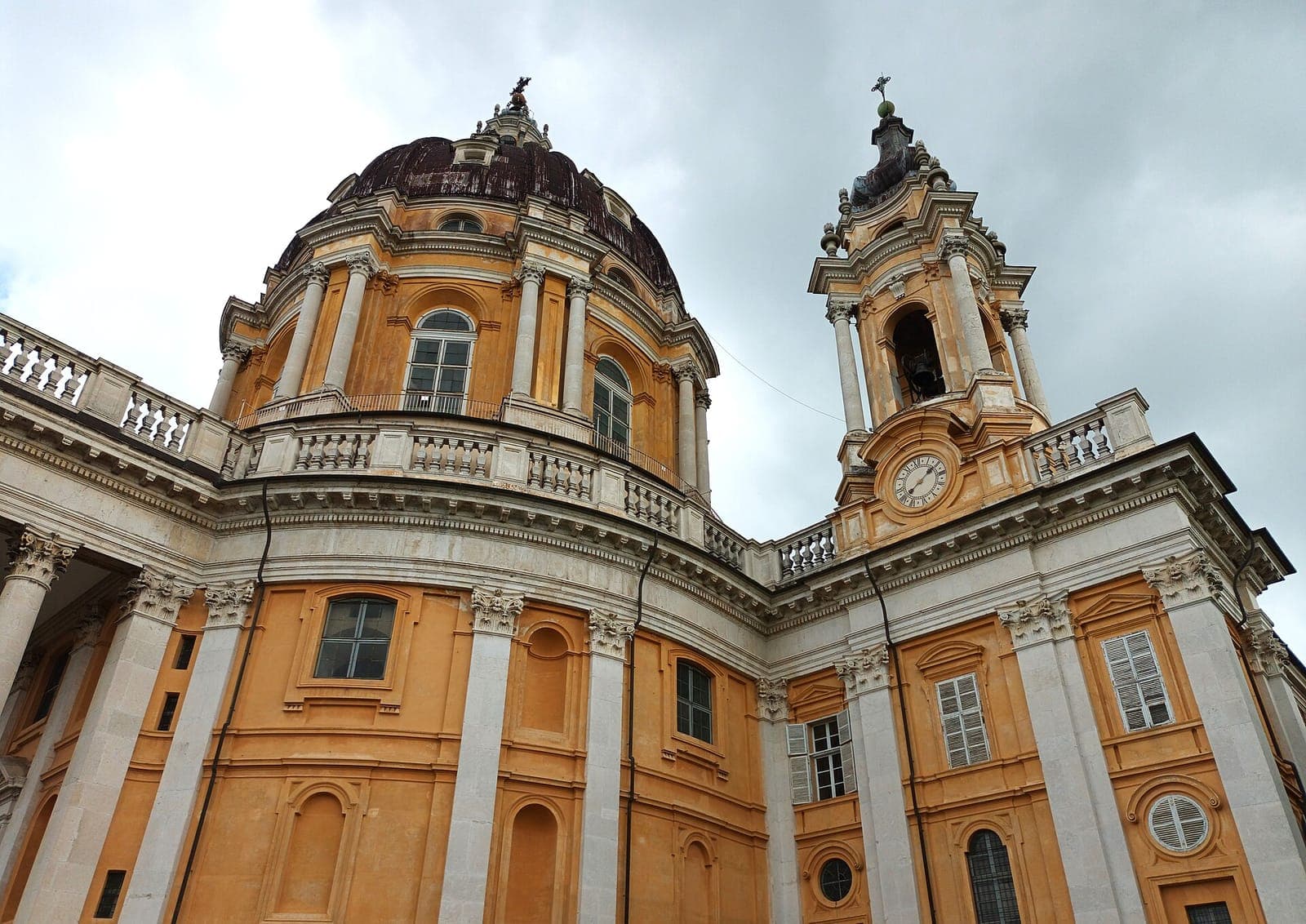 Basilica di Superga (+ road pull-offs below)