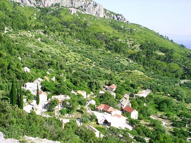 Kotišina Botanical Garden & Veliki Kaštel